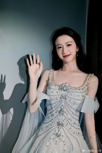 一级爱片免费观看地址获取流程